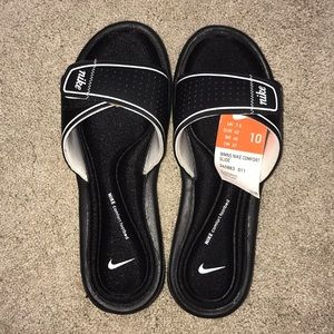 BRAND NEW - Black Nike Comfort Slides